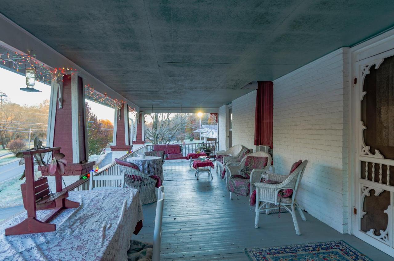 Armour'S Hotel & Spa Red Boiling Springs Exterior foto